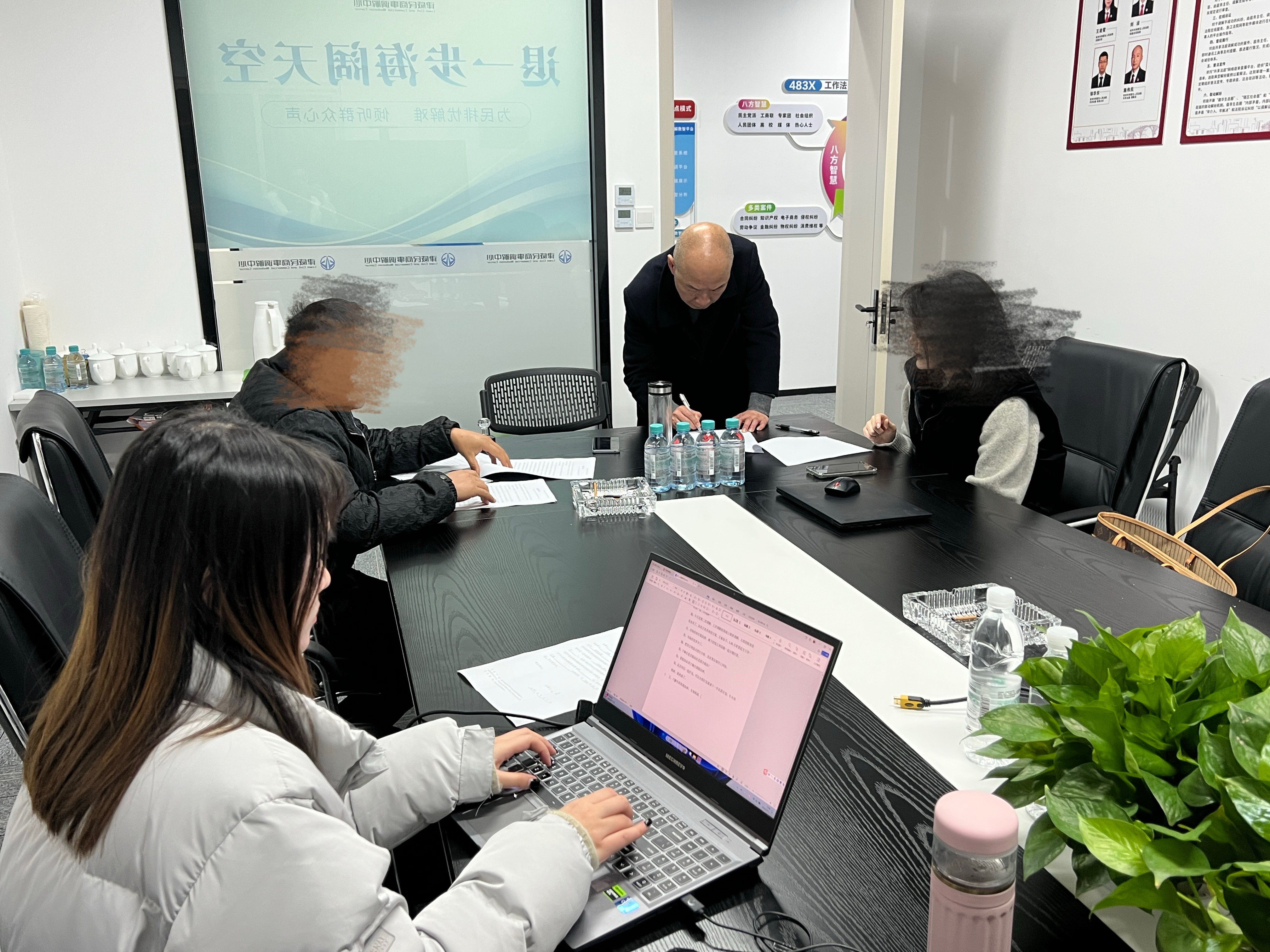 佳節(jié)將至不懈怠，高效解紛迎新春